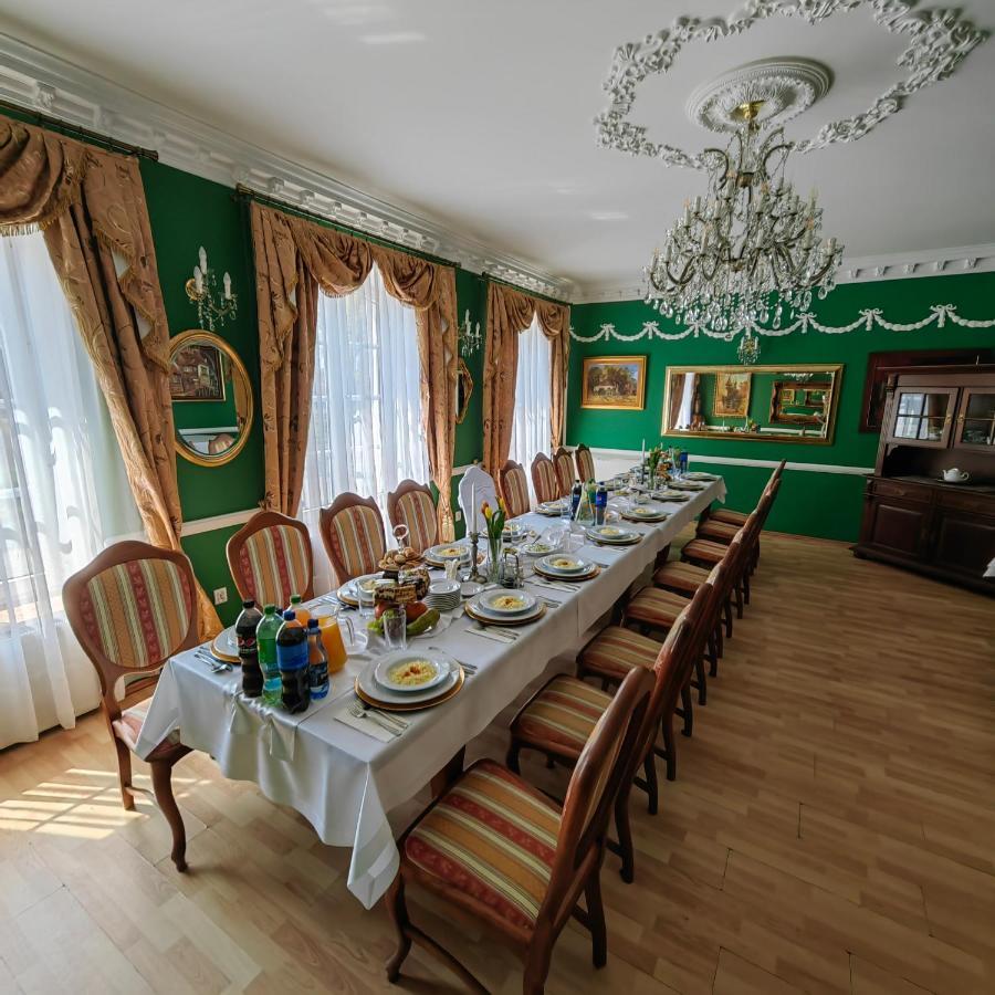 Dworek Wola Ociecka Exteriör bild